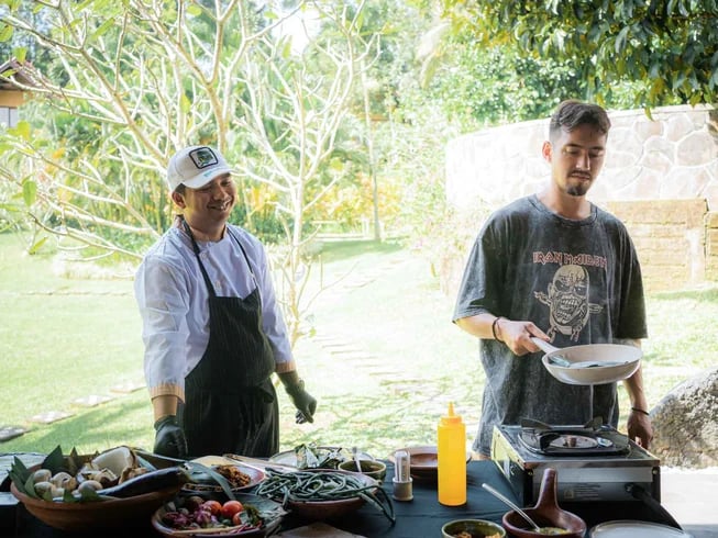 5 giorni di ritiro yoga e benessere di lusso nella foresta pluviale tropicale a Bali