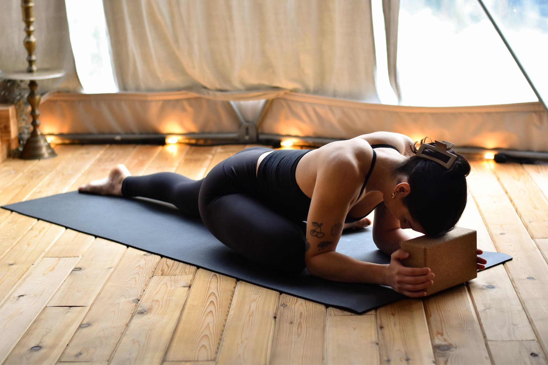 Root + Return, Una pratica rigenerativa per connettersi + riappropriarsi | Nectar Yoga