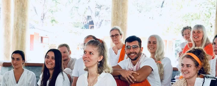21-Day Ritiro Ashram di Detox e Meditazione Silenziosa India