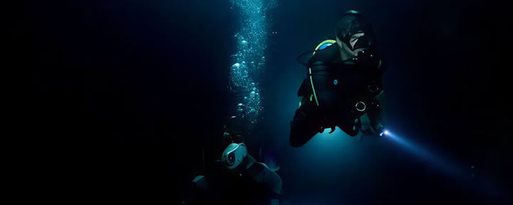 Immersione notturna a Lovina Reef