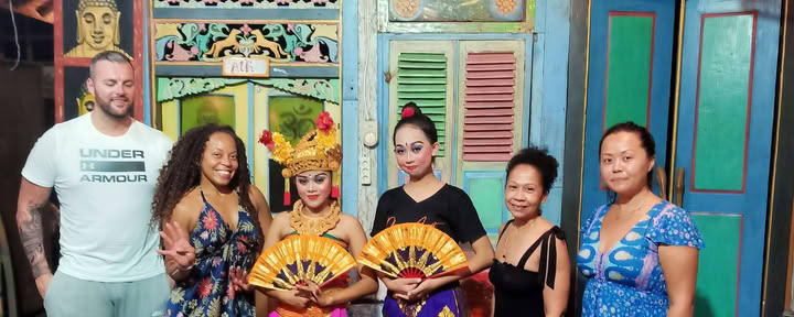 Spettacolo di danza balinese incantevole