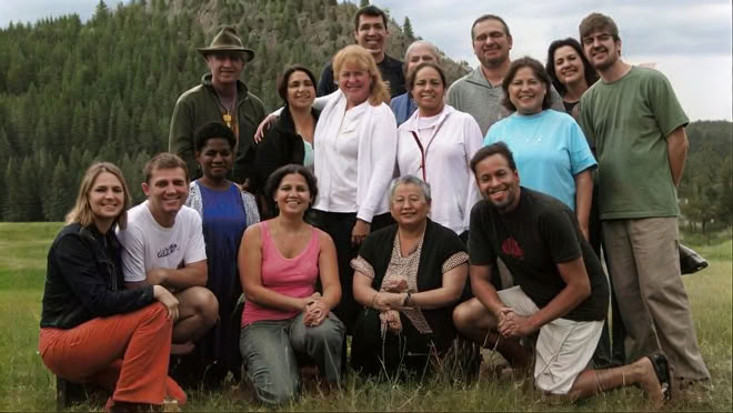 Ritiro come Cerimonia: Presenza Consapevole e Indigena per il Benessere e la Guarigione, Un Ritiro per i Popoli Indigeni
