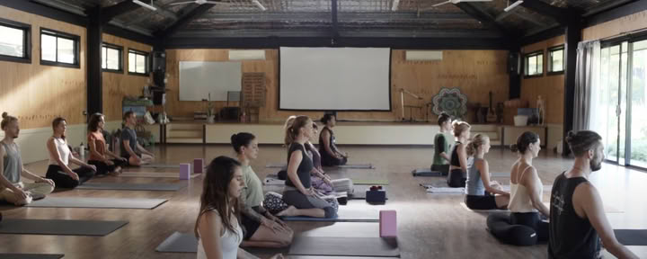 Immersione ritiro di formazione insegnanti di yoga di 200 ore