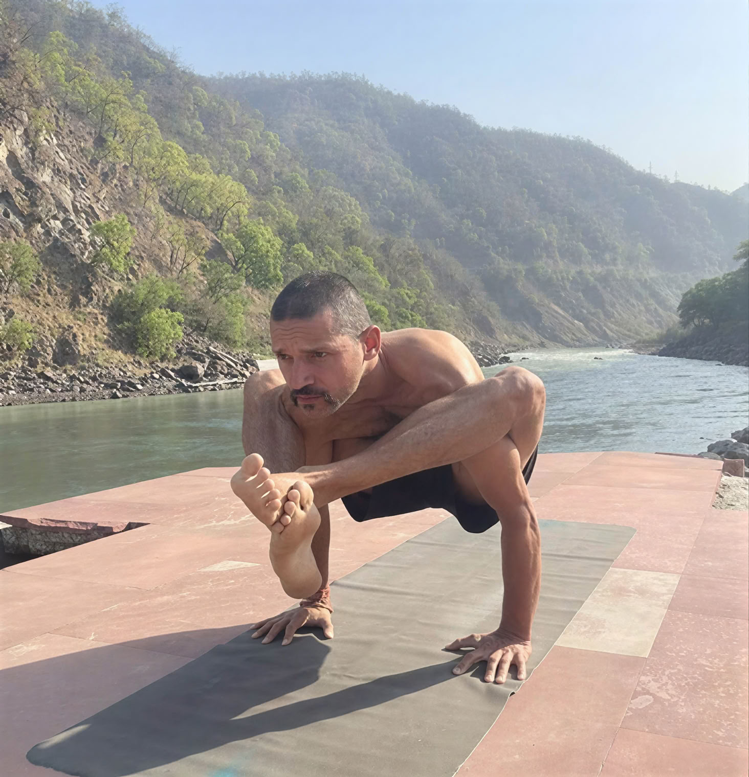 Corso di formazione insegnanti di yoga di 200 ore a Rishikesh – dal 05 luglio al 30 luglio 2026