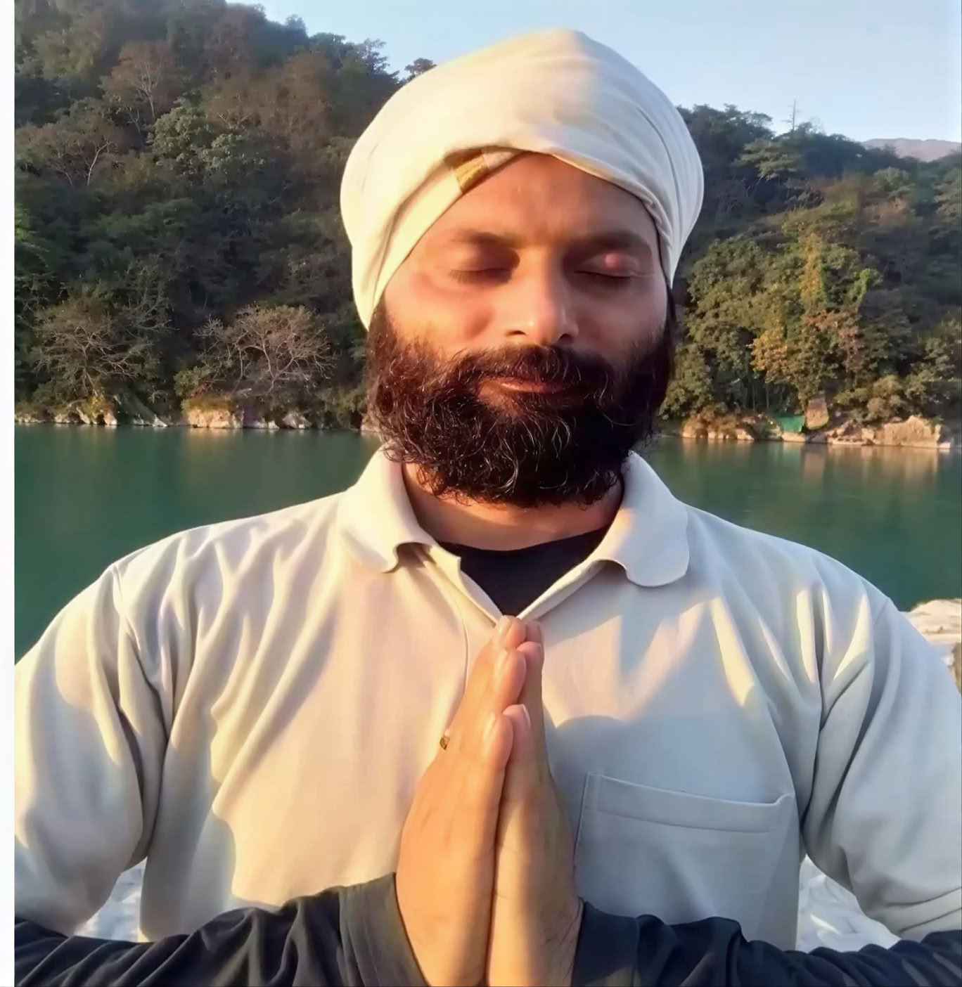 Corso di formazione insegnanti di yoga di 200 ore a Rishikesh – dal 05 luglio al 30 luglio 2026