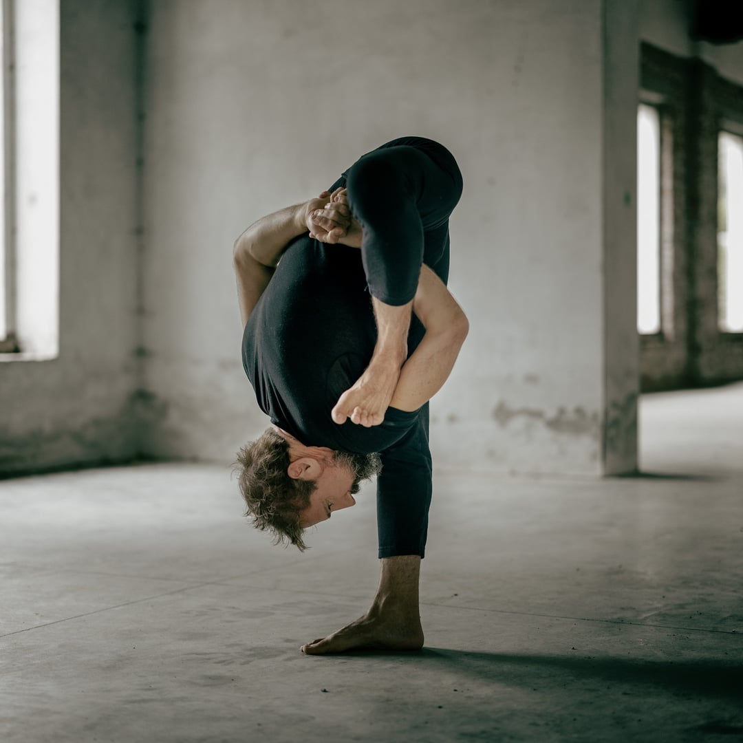 Immersione di Yoga Black Lotus