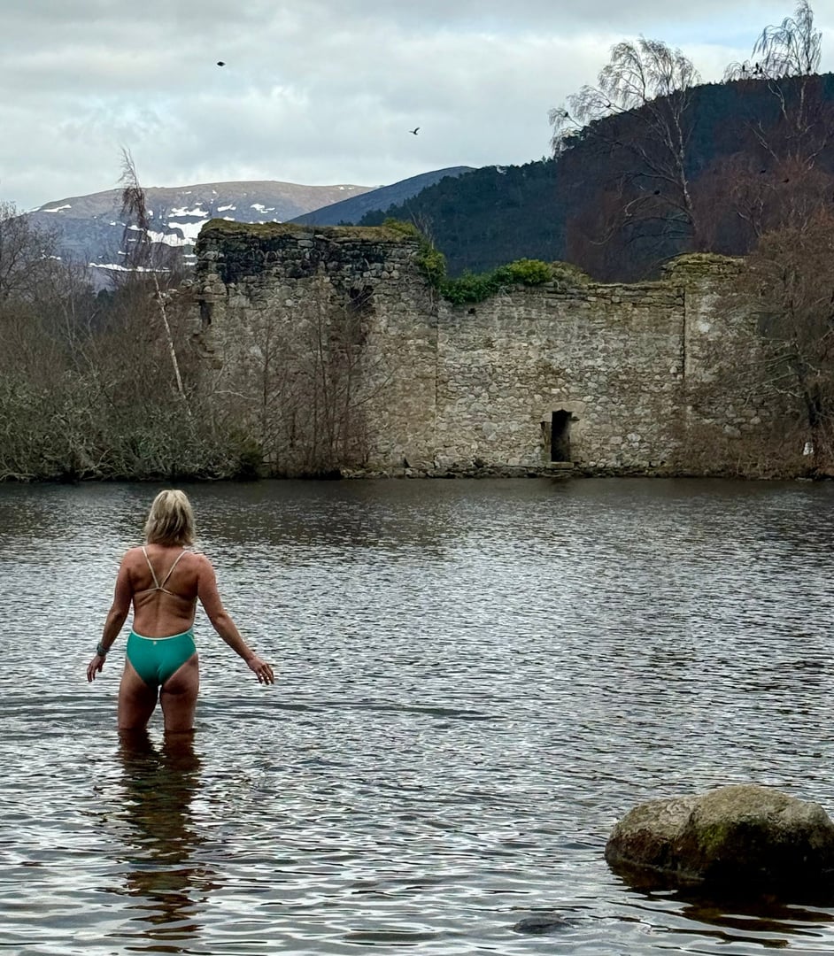 Yoga & Nuoto Selvaggio in Scozia