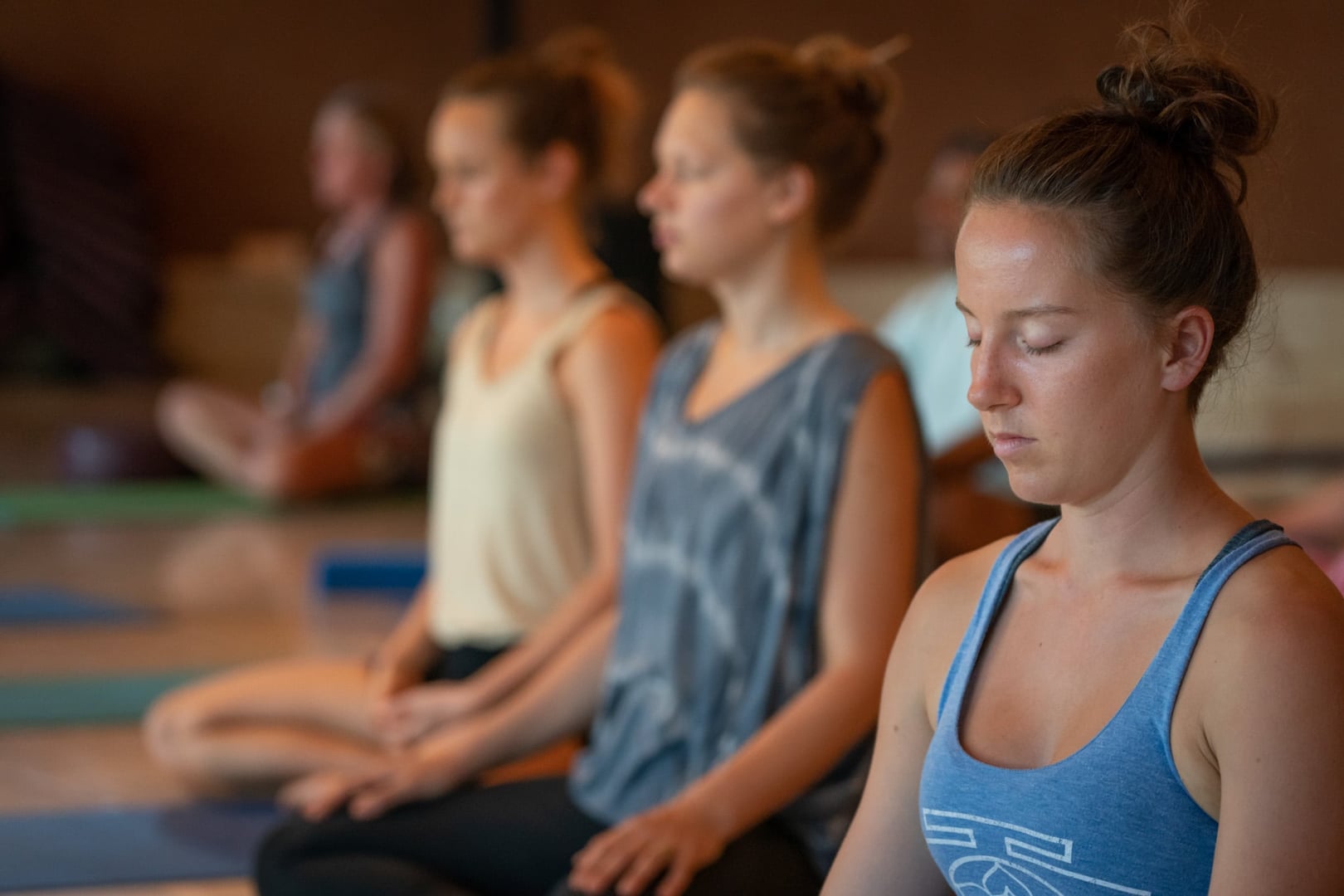 Training di Yoga Restorativo e Meditazione