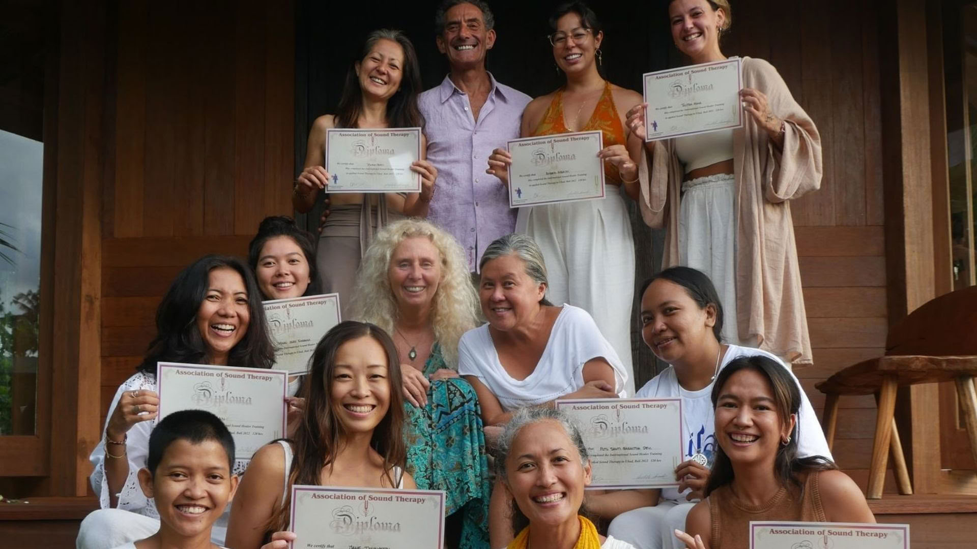 Formazione di Operatore del Suono a Bali
