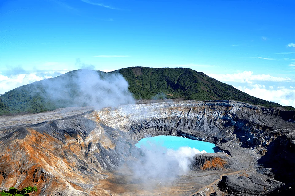 Combo Tour: Parco Nazionale del Vulcano Poás – Tour del Caffè Doka – Giardini della Cascata La Paz