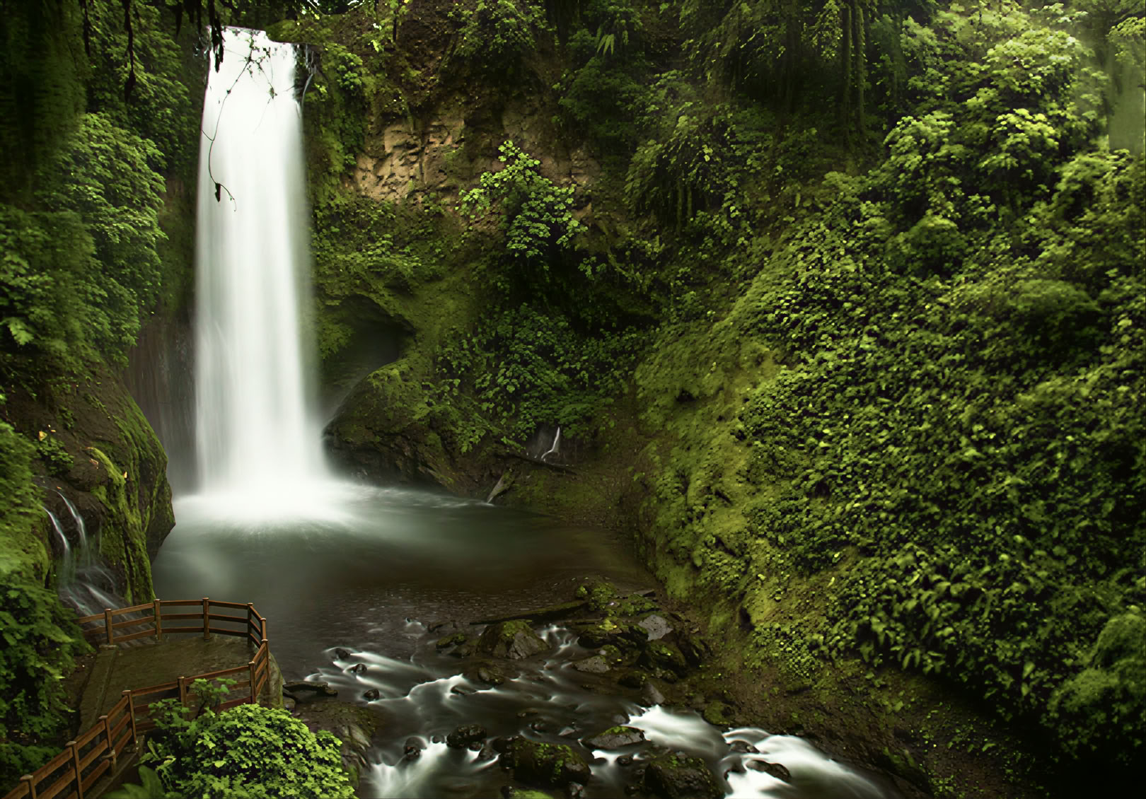Combo Tour: Parco Nazionale del Vulcano Poás – Tour del Caffè Doka – Giardini della Cascata La Paz