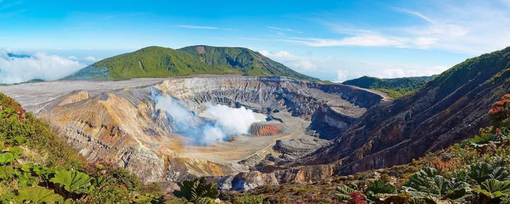 Combo Tour: Parco Nazionale del Vulcano Poás – Tour del Caffè Doka – Giardini della Cascata La Paz
