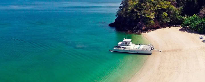 Crociera di Calypso verso l'Isola di Tortuga