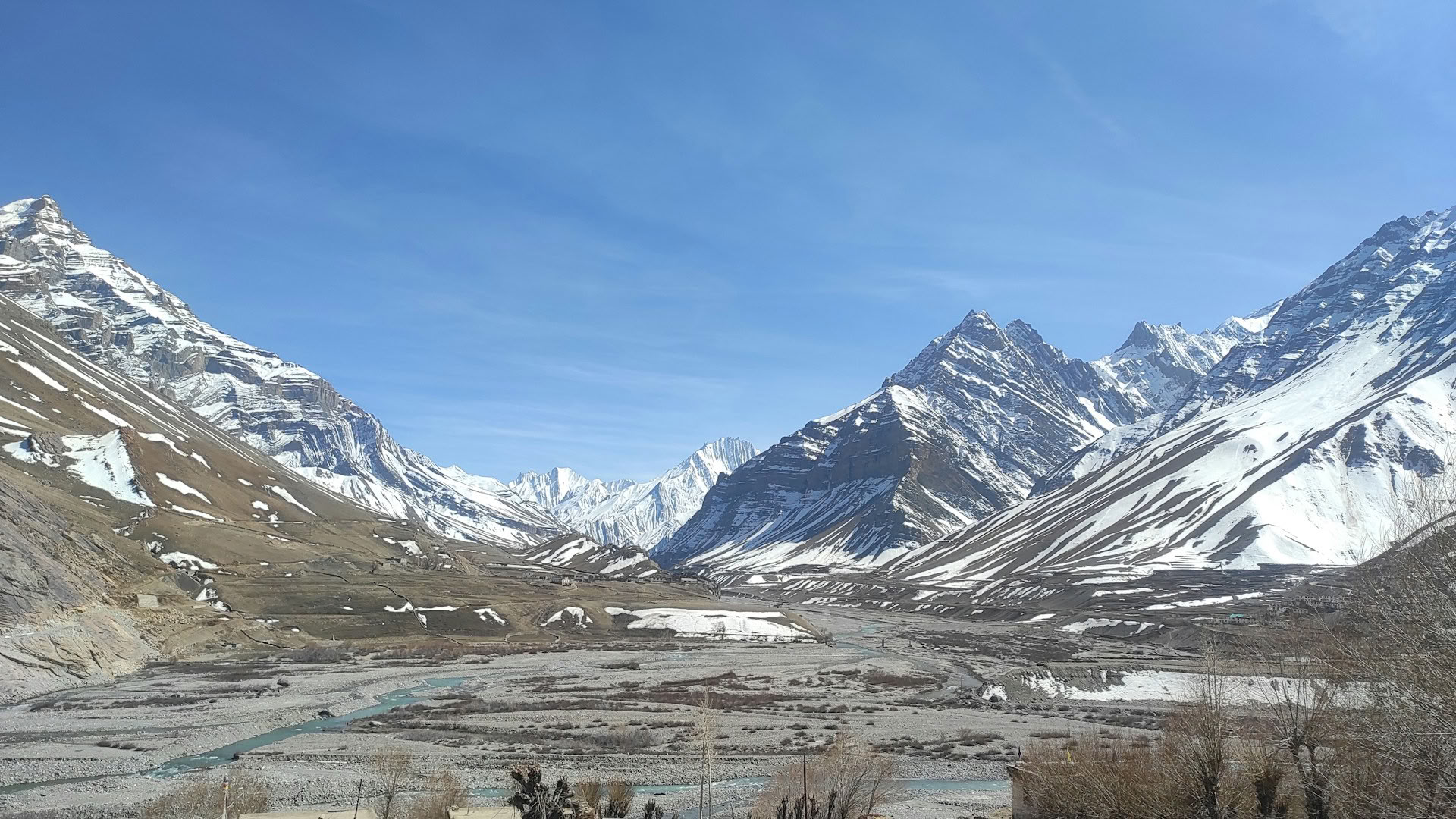 Da frutteti a valli alpine: viaggio himalayano di Thanedar e Sangla