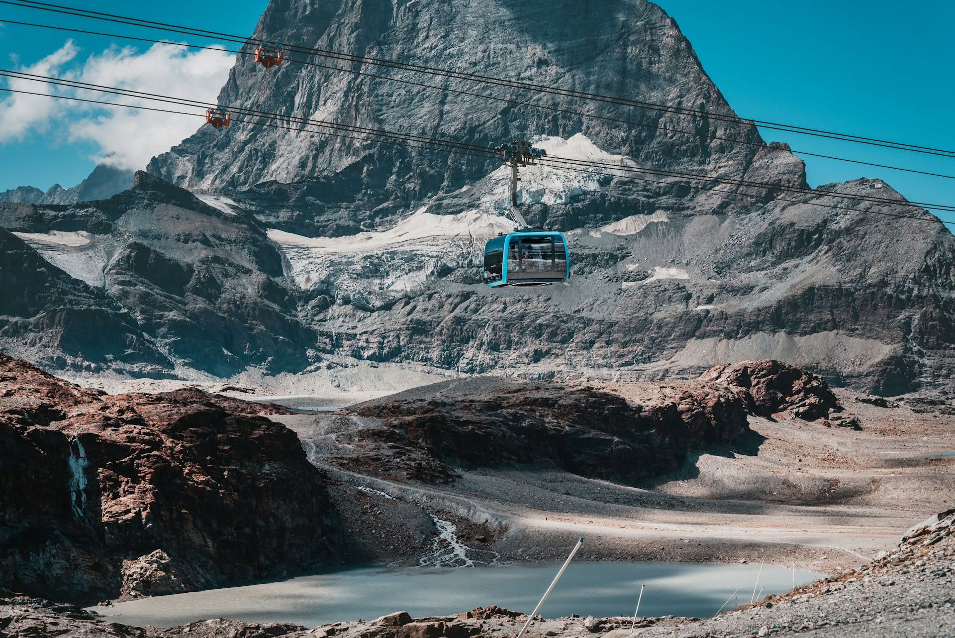 Icone alpine della Svizzera: treni panoramici, laghi e vette elevate