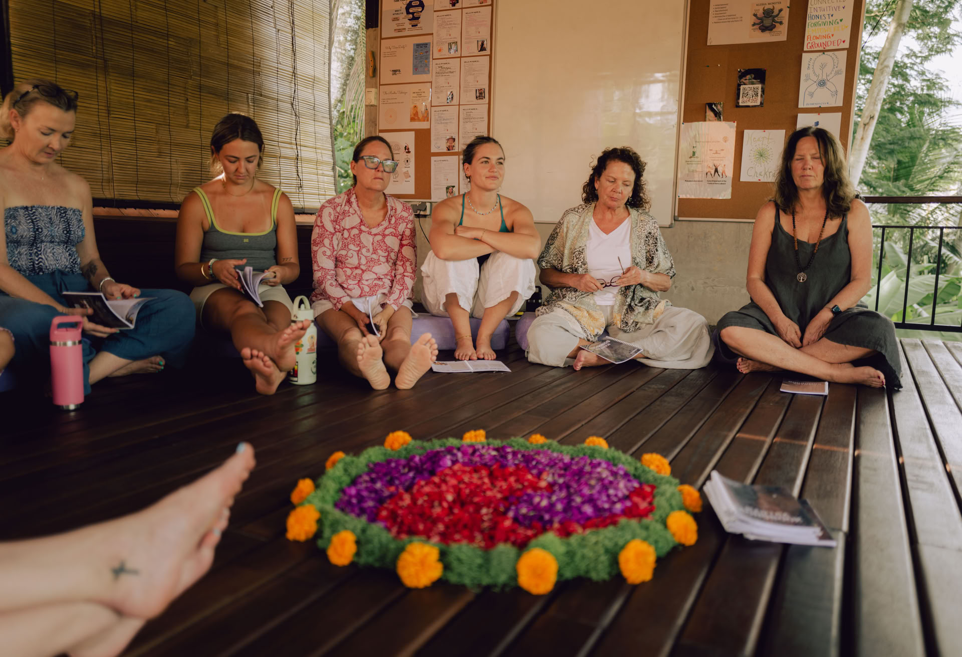 The Sober Bhakti Bali Ritiro: Formazione per Facilitatori di Kirtan e Cerchio Sacro