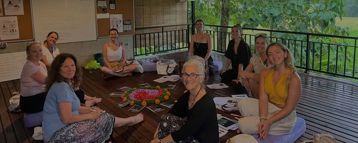 10 Giorni Yoga Sutras + Yin Training