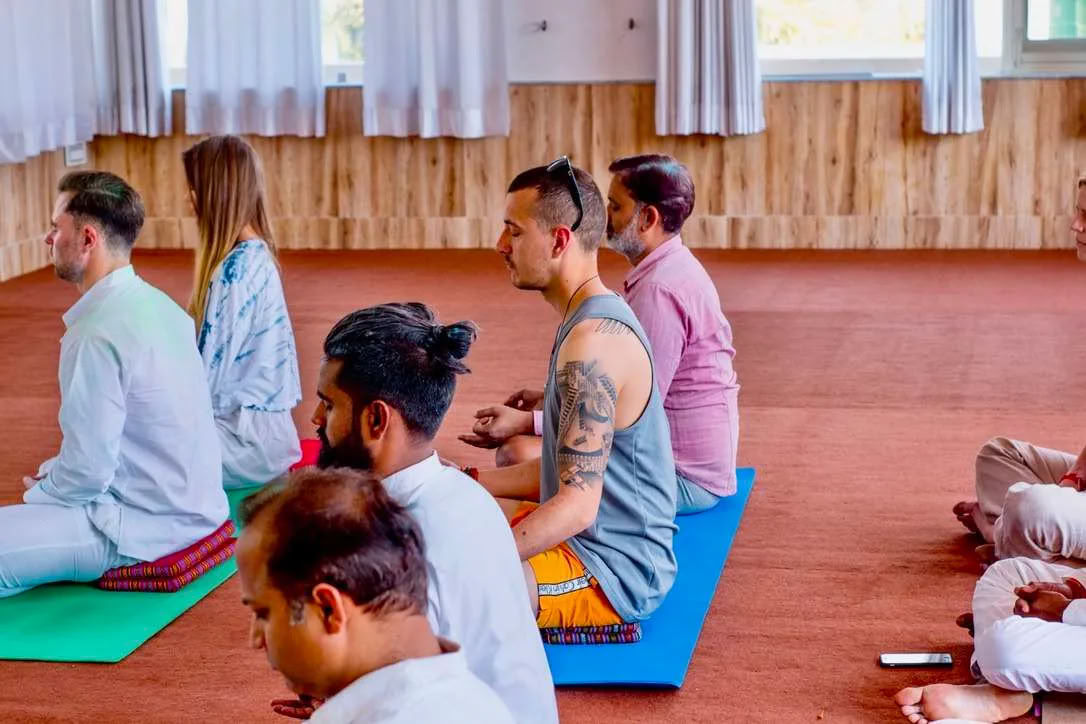 Corso di formazione insegnanti di Kundalini Yoga di 300 ore a Rishikesh