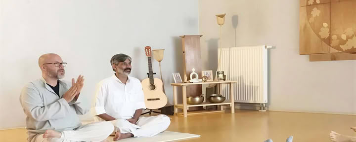 Corso di formazione insegnanti di Kundalini Yoga di 300 ore a Rishikesh