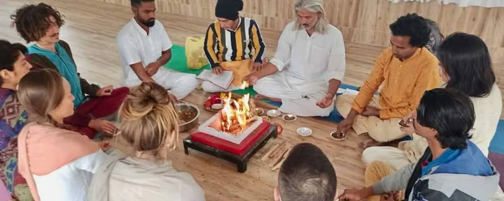 Yoga Ritiro a Rishikesh India