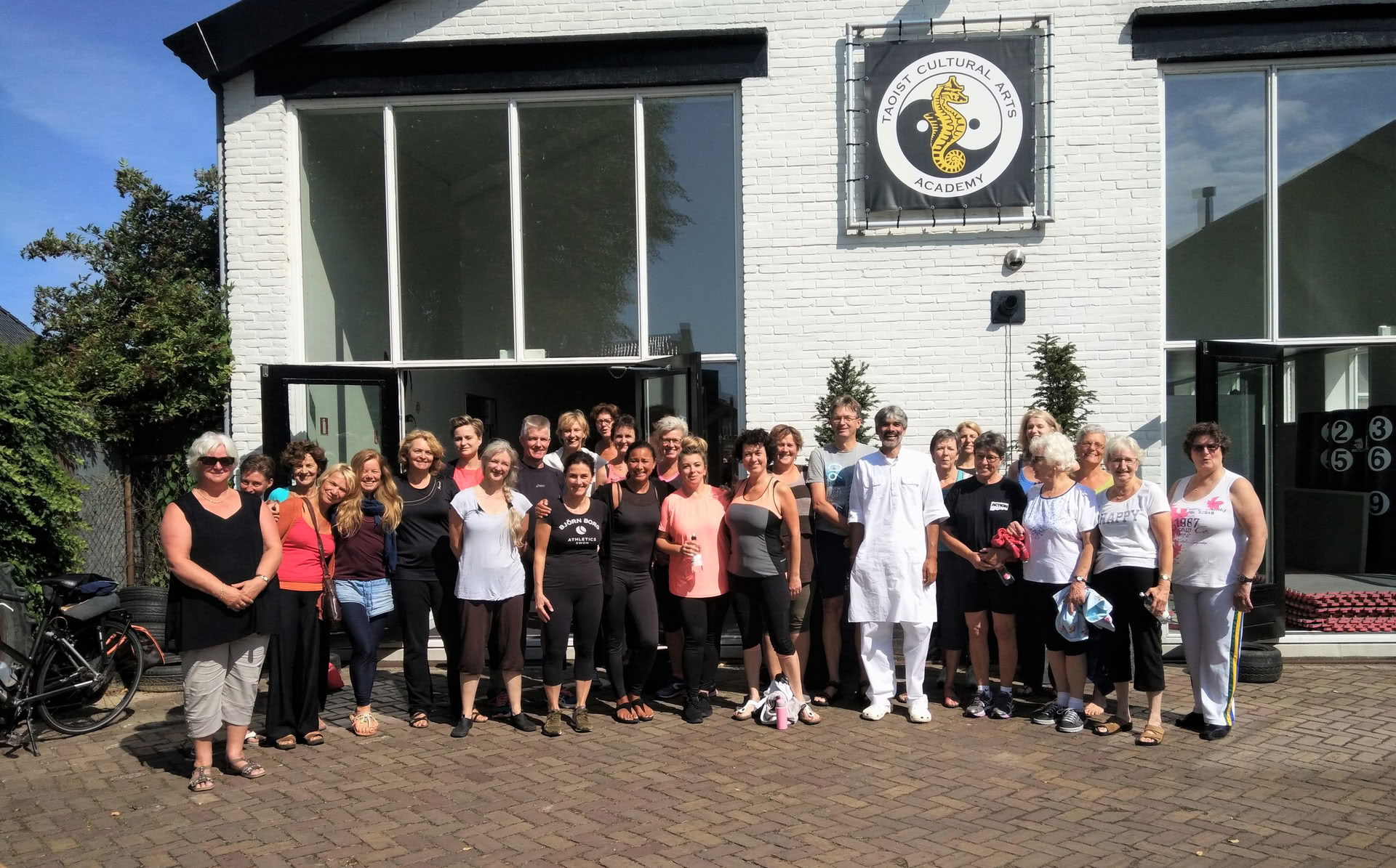 Tantra e Yoga all'Estero