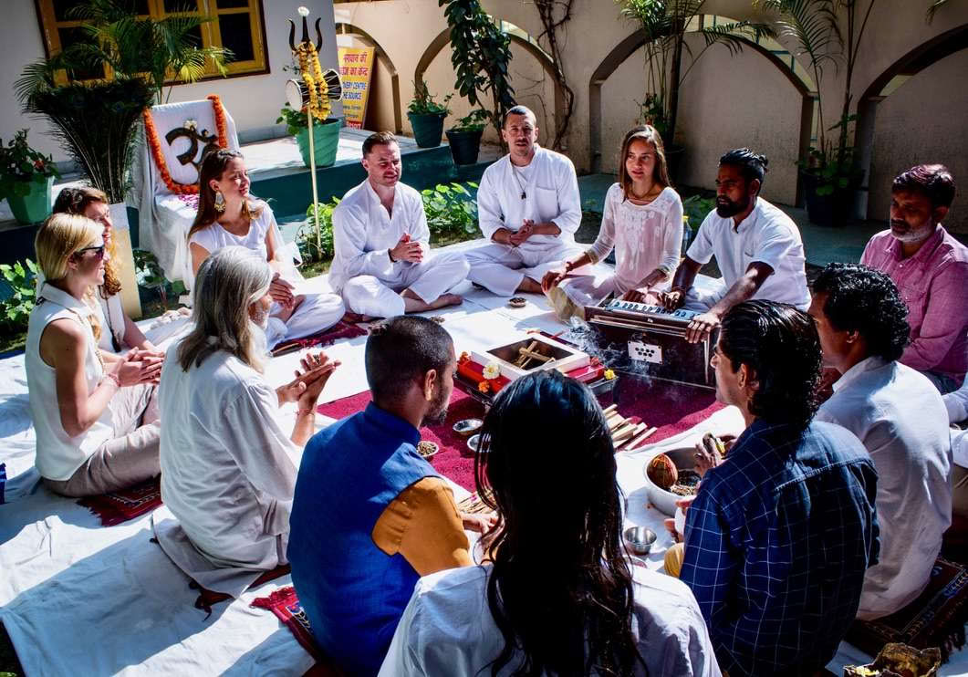 Tantra e Yoga all'Estero