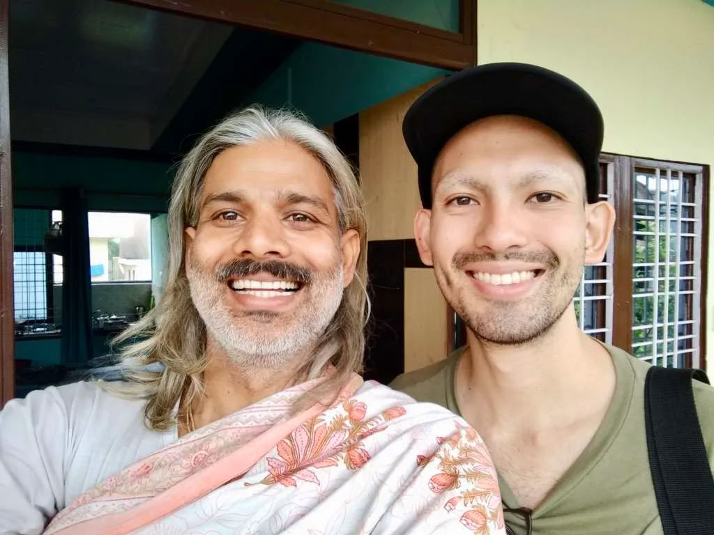 Tantra e Yoga all'Estero