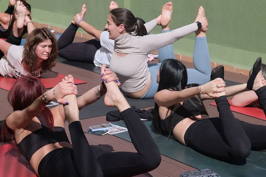 50HR Formazione Insegnanti di Yoga