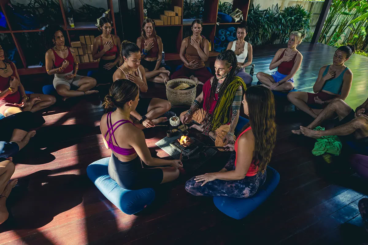 50HR Formazione Insegnanti di Yoga