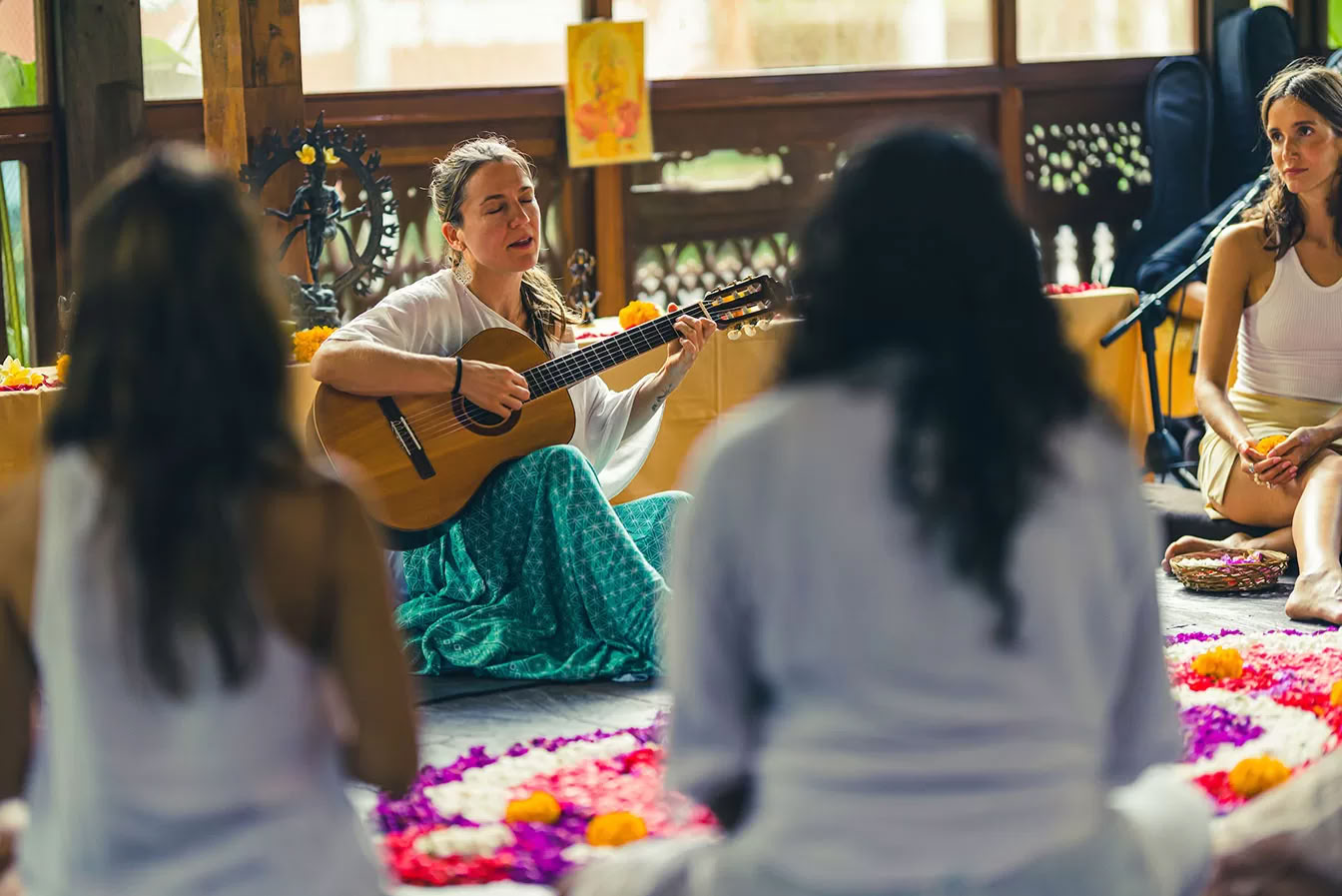 50HR Formazione Insegnanti di Yoga