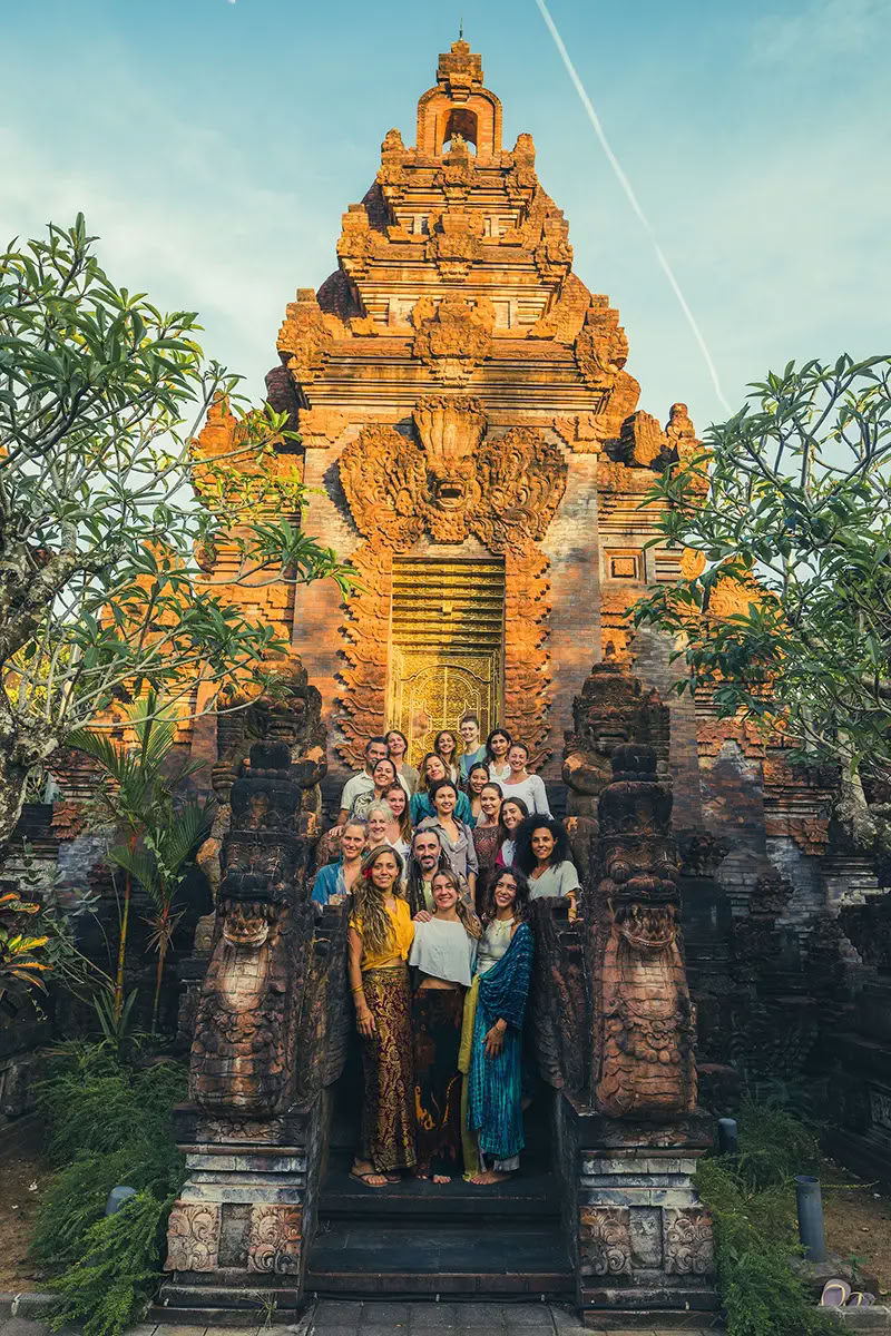 Vaidika Dharma: Formazione Insegnanti di Yoga SPIRIT di 100 Ore