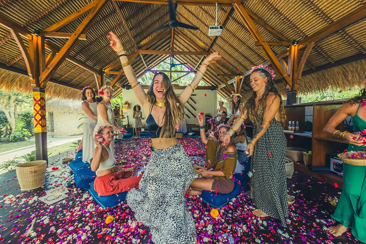 Vaidika Dharma: Formazione Insegnanti di Yoga SPIRIT di 100 Ore