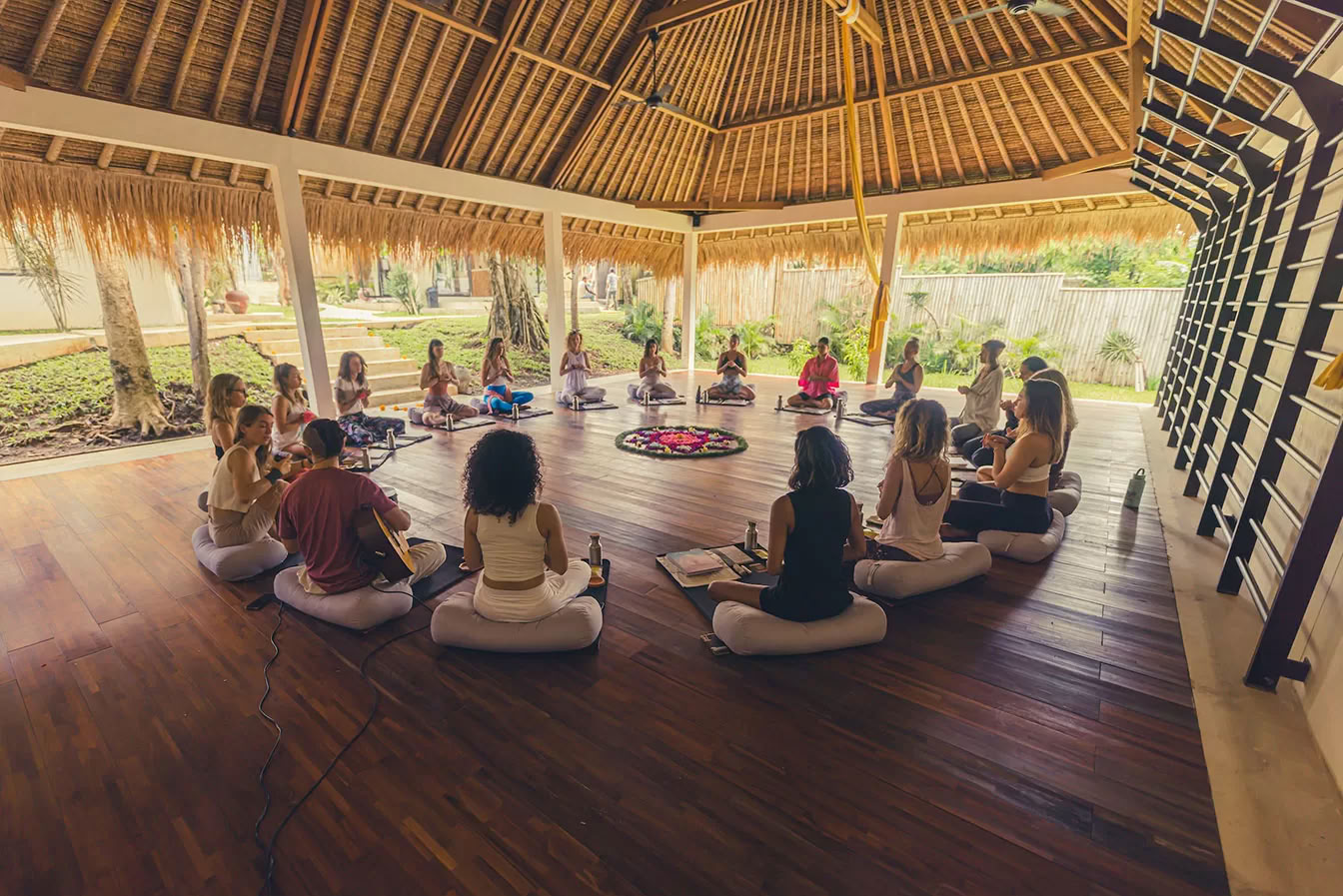 Elements Formazione Insegnanti Yoga di 300 ore