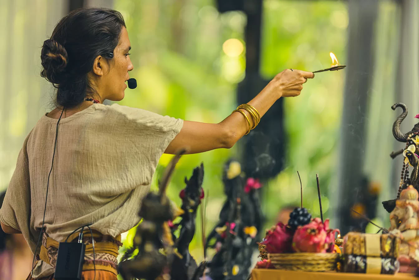 Elements Formazione Insegnanti Yoga di 300 ore