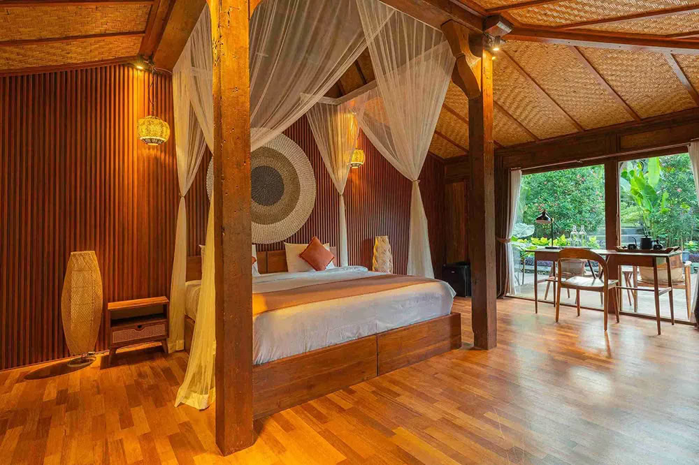 Lucidflow 100h of 300h ytt - Formazione Insegnanti di Yoga a Bali