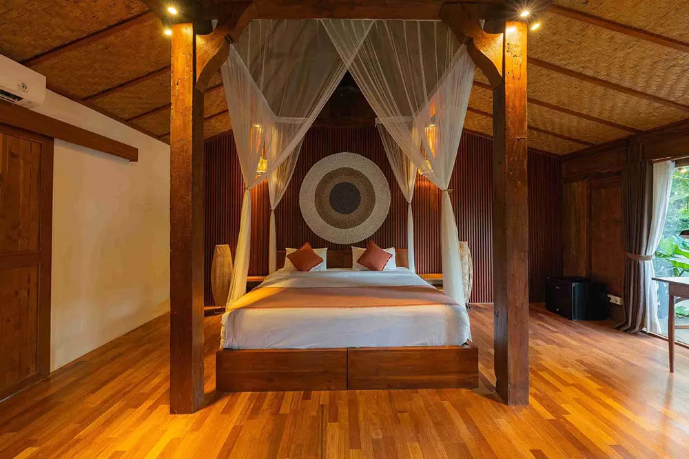 Lucidflow 100h of 300h ytt - Formazione Insegnanti di Yoga a Bali