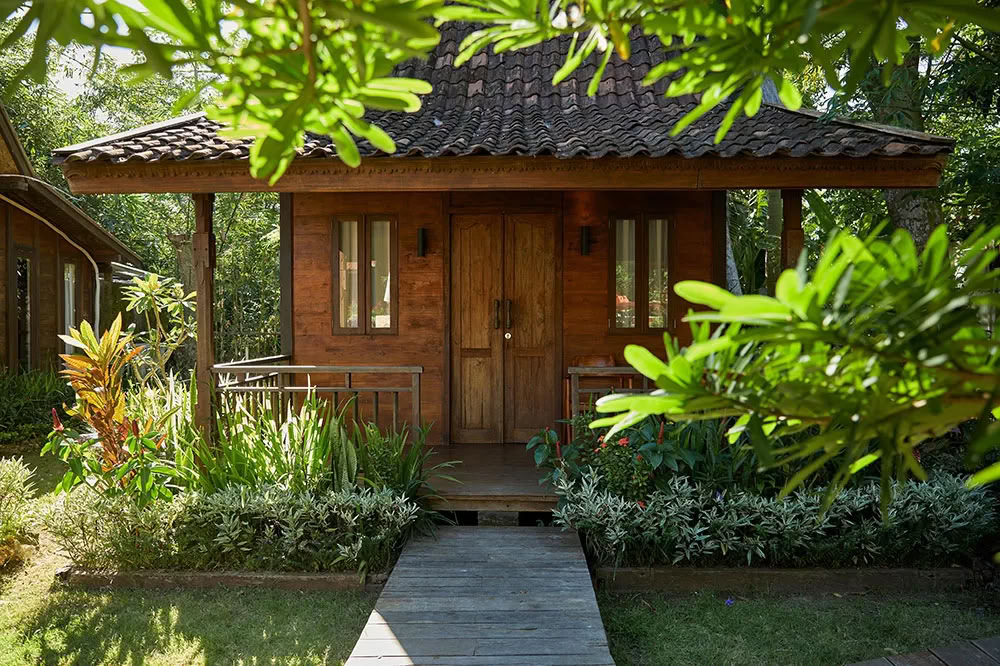 Lucidflow 100h of 300h ytt - Formazione Insegnanti di Yoga a Bali