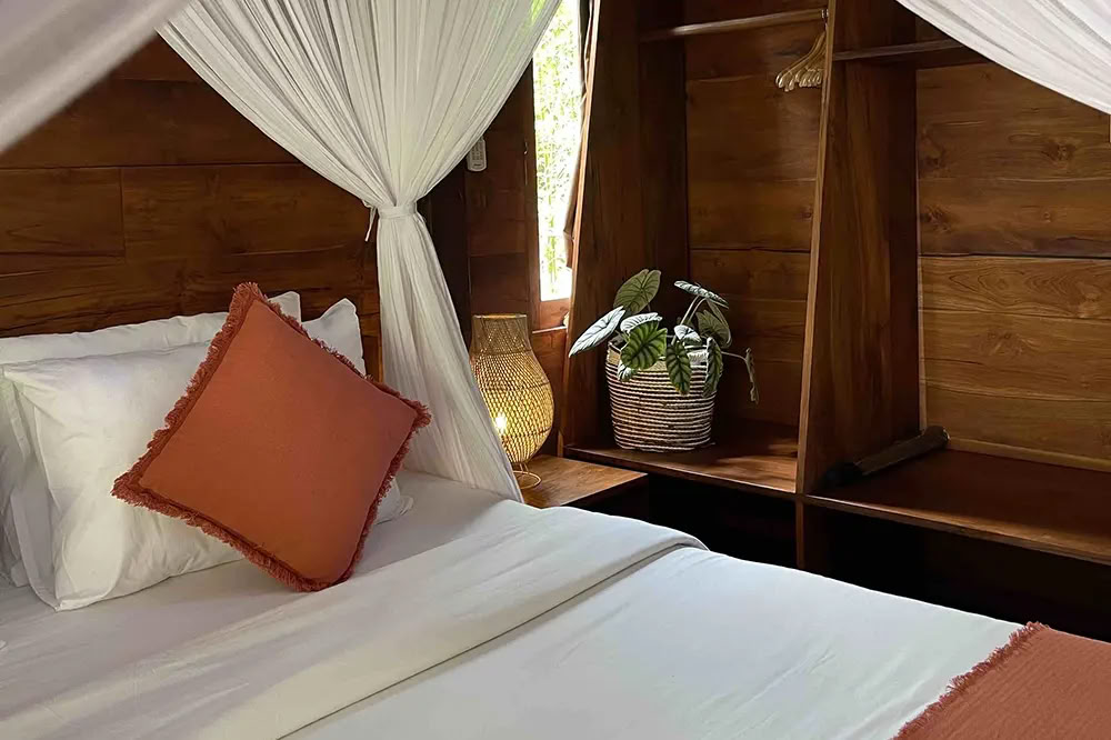 Lucidflow 100h of 300h ytt - Formazione Insegnanti di Yoga a Bali