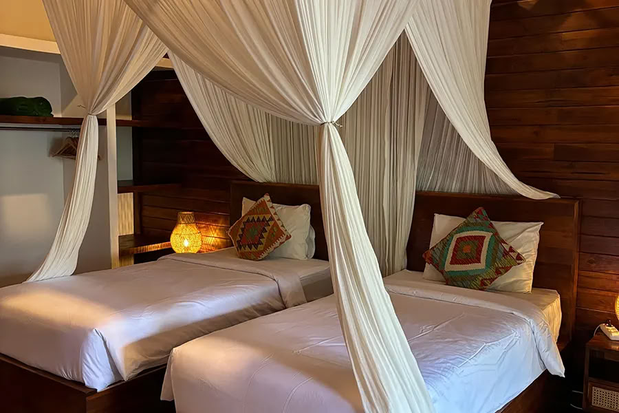 Lucidflow 100h of 300h ytt - Formazione Insegnanti di Yoga a Bali