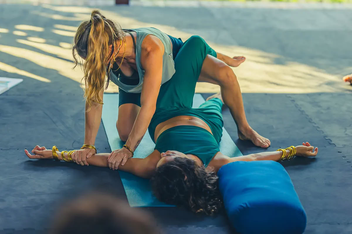Lucidflow 100h of 300h ytt - Formazione Insegnanti di Yoga a Bali