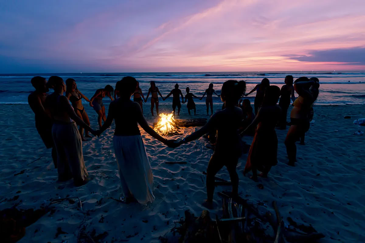 Lucidflow 100h of 300h ytt - Formazione Insegnanti di Yoga a Bali