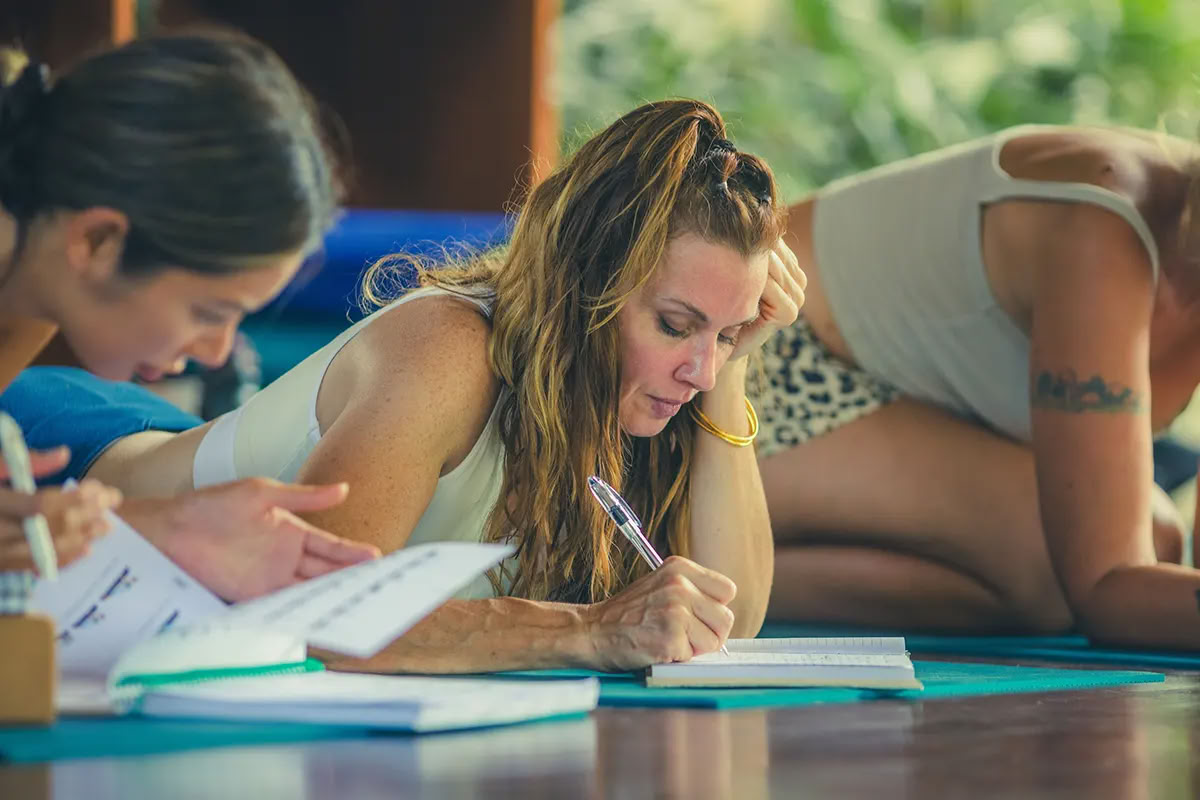 Lucidflow 100h of 300h ytt - Formazione Insegnanti di Yoga a Bali