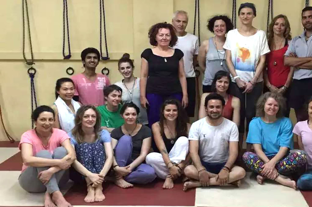 10 Giorni Ritiro di Yoga Iyenger