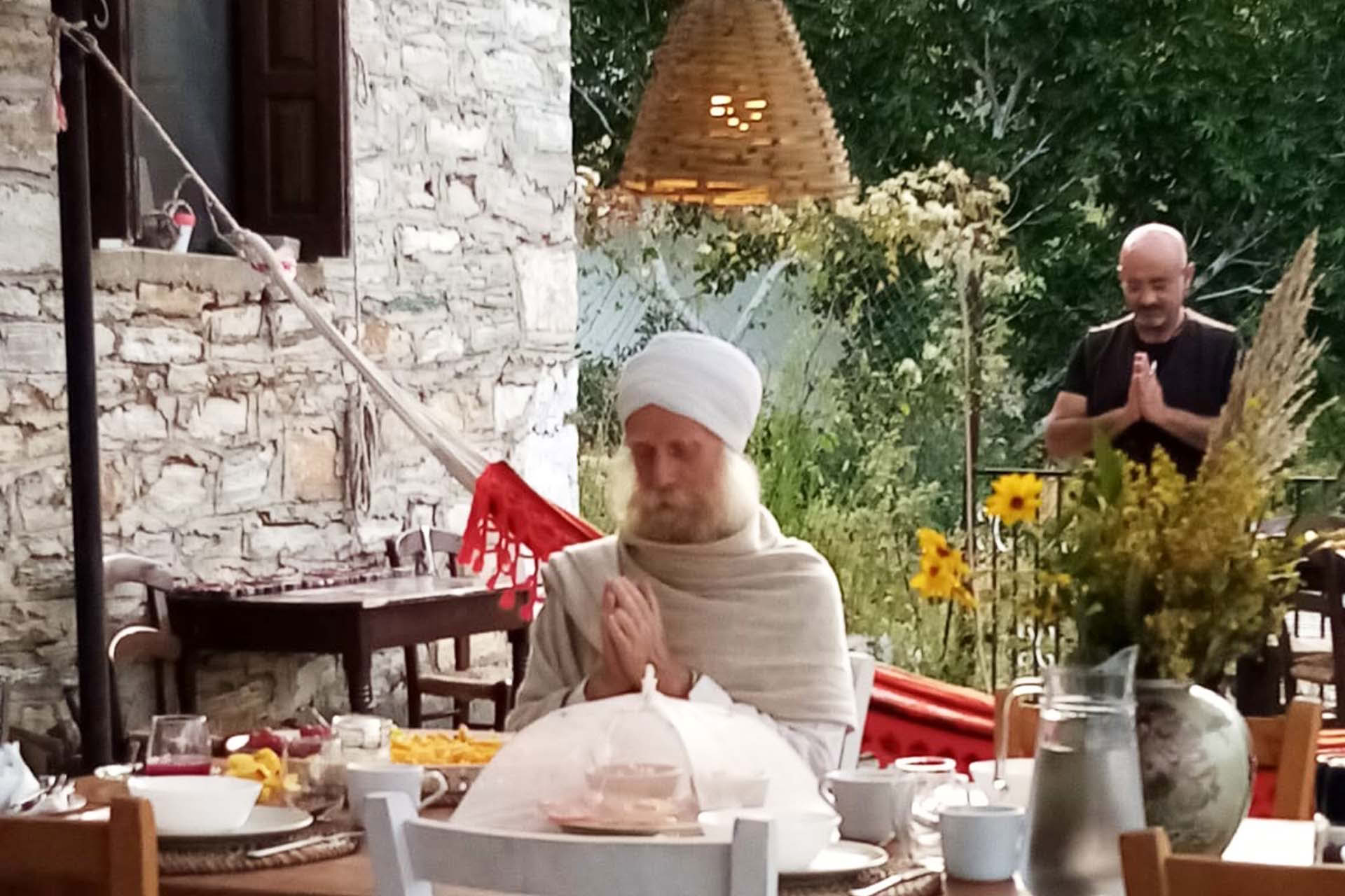 Sungalaa Kundalini Yoga Teacher Training: Relazioni Autentiche