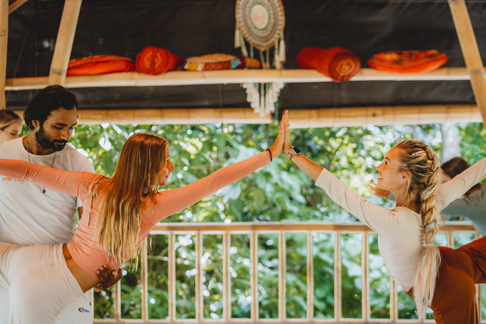 200 ore di formazione insegnanti di yoga a Bali, Amertham