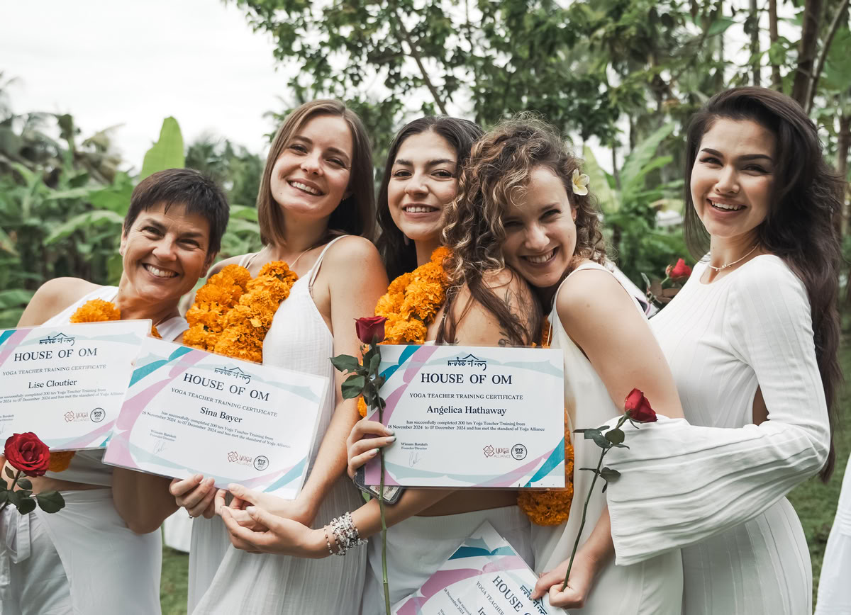 200 ore di formazione insegnanti di yoga a Bali, Amertham