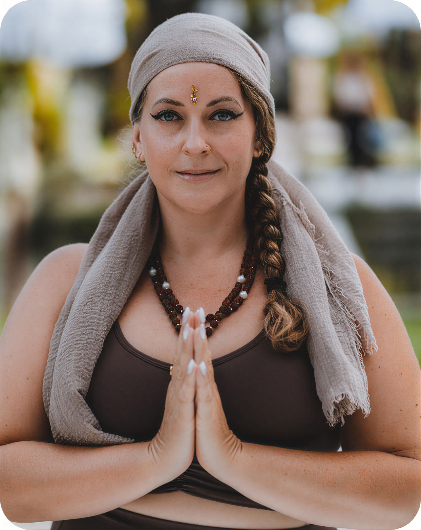 200 Ore/300 Ore Formazione Ibrida per Insegnanti di Yoga – 11 Ago. – 20 Ago. 2026