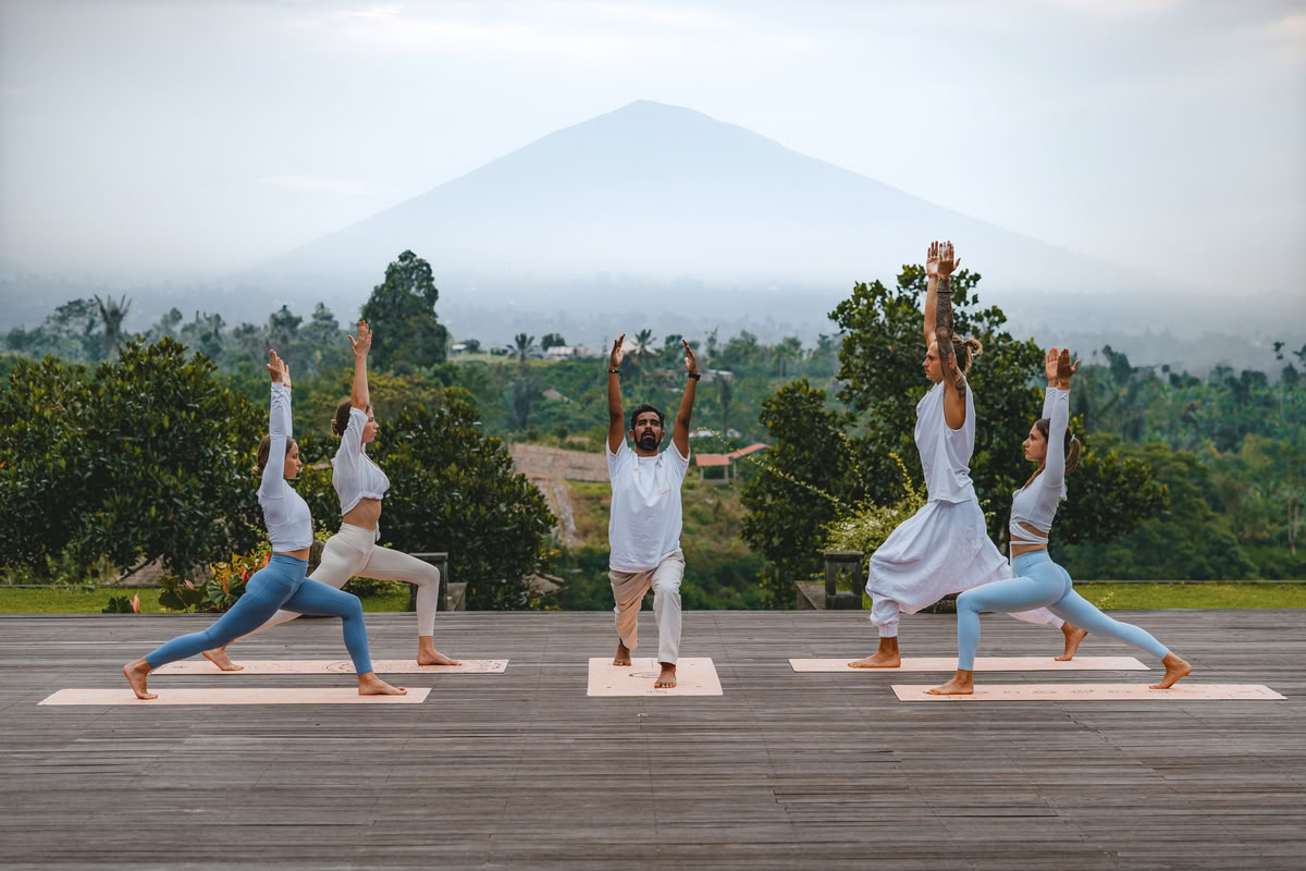 Formazione insegnanti di yoga di 300 ore – 26 ott. – 21 nov. 2026