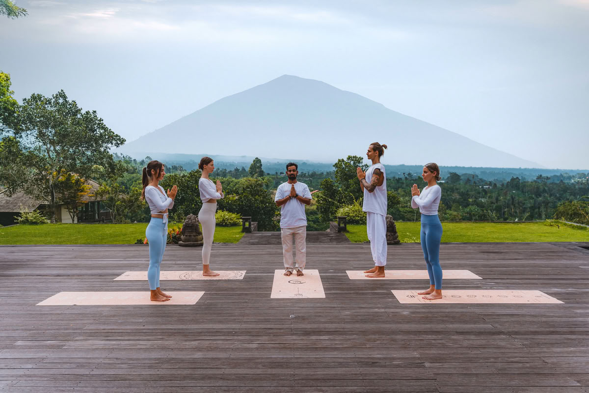 Formazione insegnanti di yoga di 300 ore – 26 ott. – 21 nov. 2026