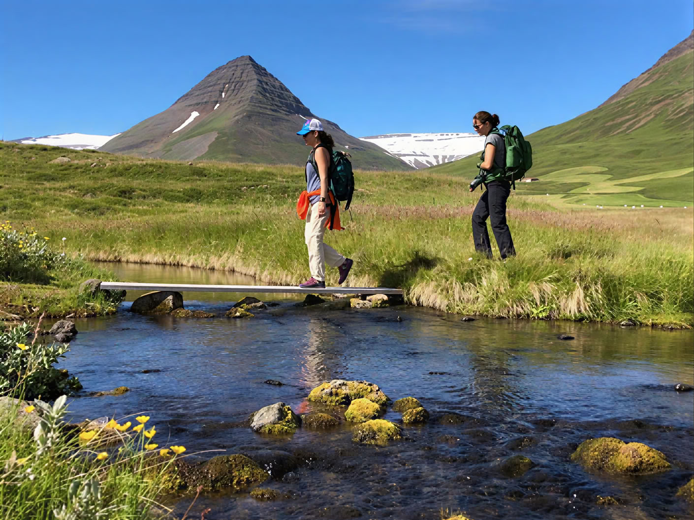 Yoga & Hike Ritiro del Sole di Mezzanotte in Islanda – Date 2026